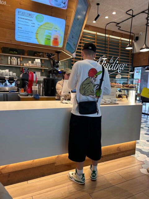 Spotted at 📸 La Piadina de Tabacalera 📍

Comparte tu #ootd en cualquiera de nuestros restaurantes con el hashtag #SpottedAtLaPiadina 💚

¡Queremos ver vuestros outfits! 👀