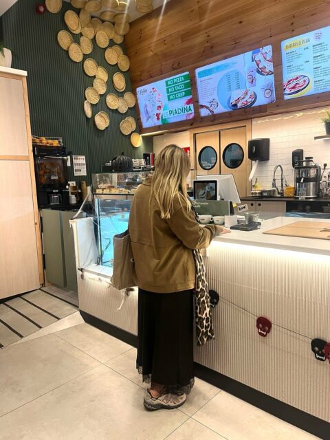 Spotted at 📸 La Piadina @granplazados 📍

Comparte tu #ootd en cualquiera de nuestros restaurantes con el hashtag #SpottedAtLaPiadina 💚

¡Queremos ver vuestros outfits! 👀