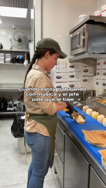 Si nos piden que le bajemos nosotros no vamos a decir que no 😰

¿Quién va hoy a @modoperreo.fest ? 🔥

Ven a cenar antes a La Piadina para recargar pilas y perrear con energía 💥