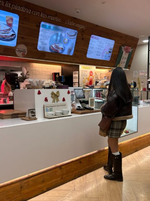 Spotted at 📸 La Piadina de Juana de Vega 📍

Comparte tu #ootd en cualquiera de nuestros restaurantes con el hashtag #SpottedAtLaPiadina 💚

¡Queremos ver vuestros outfits! 👀