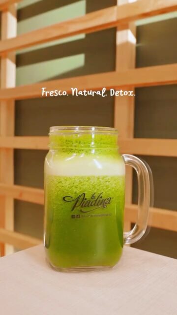 Lunes… ¿Low battery? 🪫 

Nuestro Piadizumo detox combina frutas y verduras frescas para darte ese extra de energía que necesitas ⚡️ 

Natural, fresco y lleno de vitaminas 🥒🥬🍏

¿Te animas a probarlo? 😋
