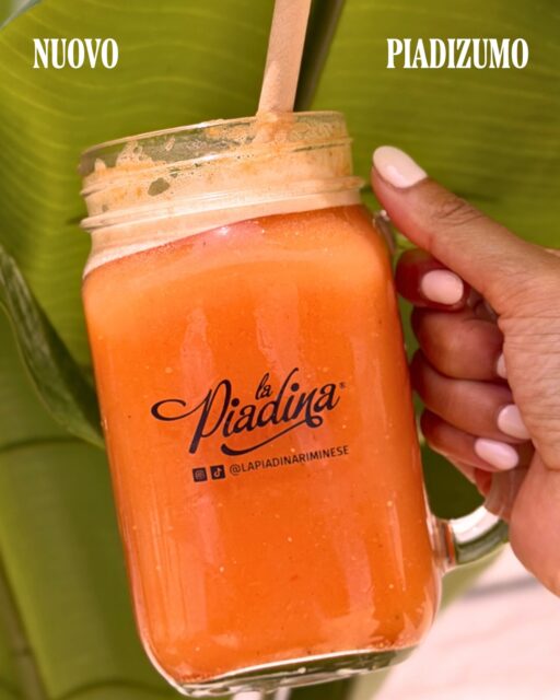 💥 NOVITÀ Piadizumo💥 

El mejor sabor para refrescarte este verano 💦 

👉🏻 Mango, frambuesas y agua de coco 🥭 

¿Vienes a probarlo? 🍹

Nos pillaron en LA MASA y ya no podemos PARAR 🇮🇹