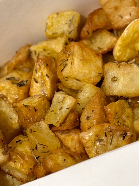 La segnale que necesitas para pedir nuestras ✨ Patate al forno ✨ para acompañar a tu piadina 🌮

Además ahora las tenéis disponibles en el Piadimenú 🍟