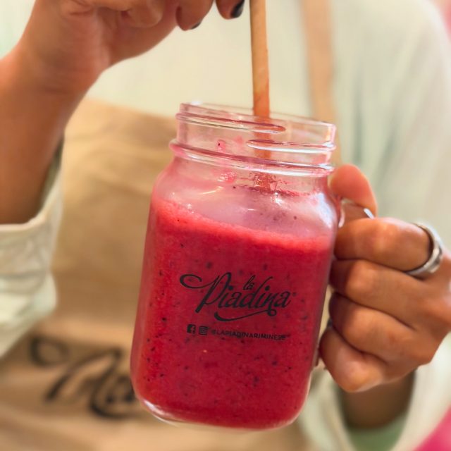 El otro día juntamos a varias runners 🏃🏻‍♀️ para hablarnos un poquito de su trayectoria y crear su Piadizumo personalizado y… estos fueron algunos de los resultados 🥤

Y como ya estamos calentando motores para @carreramujer el próximo 27 de septiembre… 

¡Este domingo tenemos sorpresa! 💥

STATE ATTENTE 👀